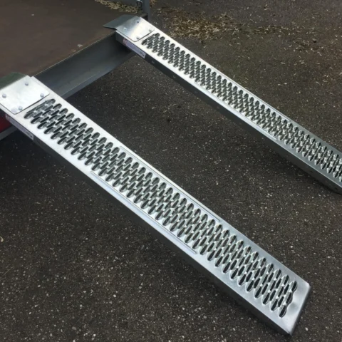 2 rampes Acier galvanisé 1,50m – 350kg Trailers Equipment 1FK6739A