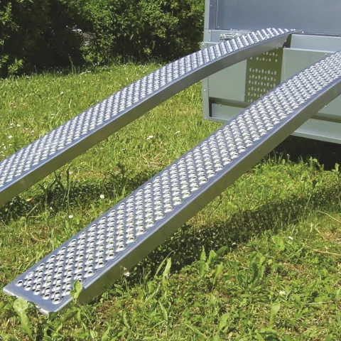 2 rampes aluminium courbées 2 m – 400 kg Trailers Equipment 1FK6652