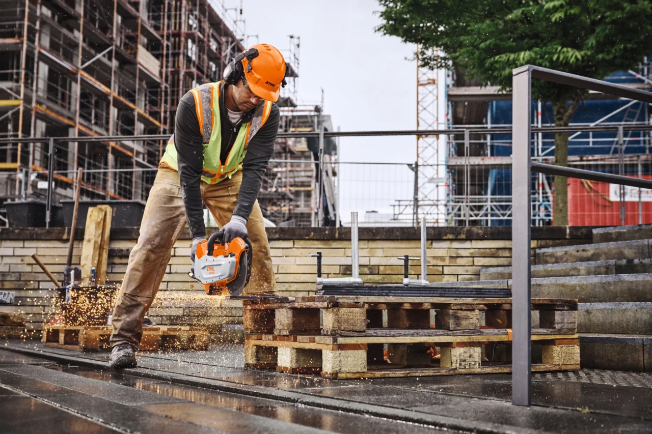 STIHL Découpeuses à disque TSA 230 sans batterie ni chargeur - en situation