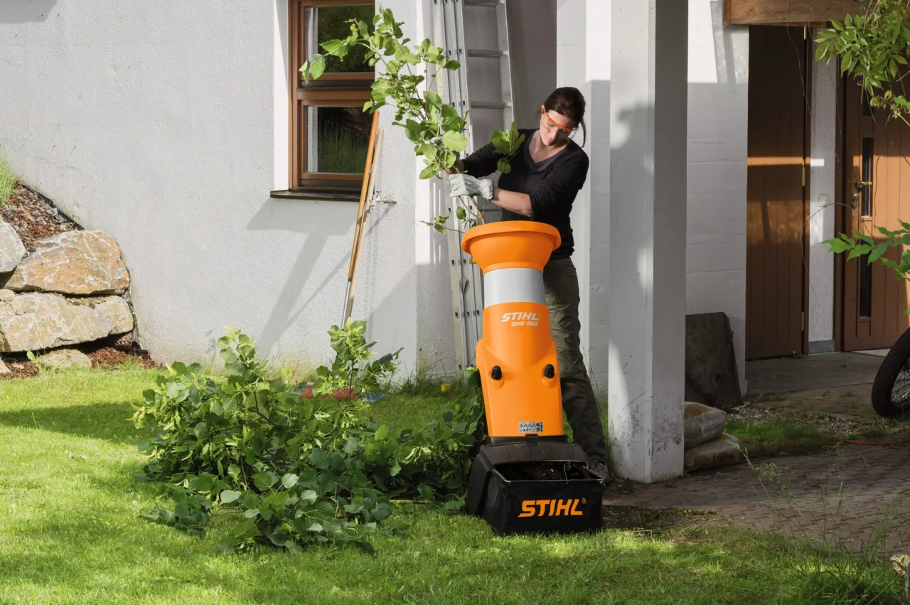 STIHL GHE 150 Broyeur - en situation