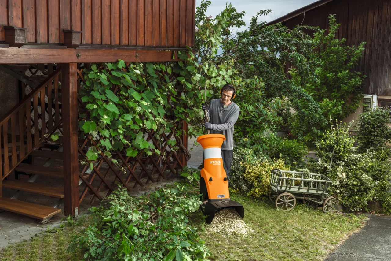 STIHL GHE 150 Broyeur - en situation