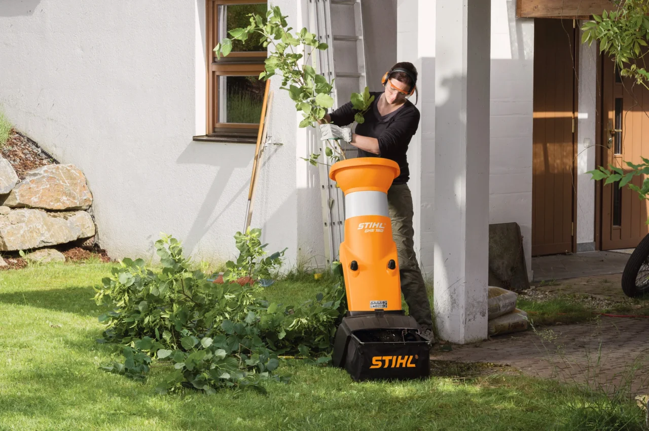 STIHL GHE 150 Broyeur - en situation
