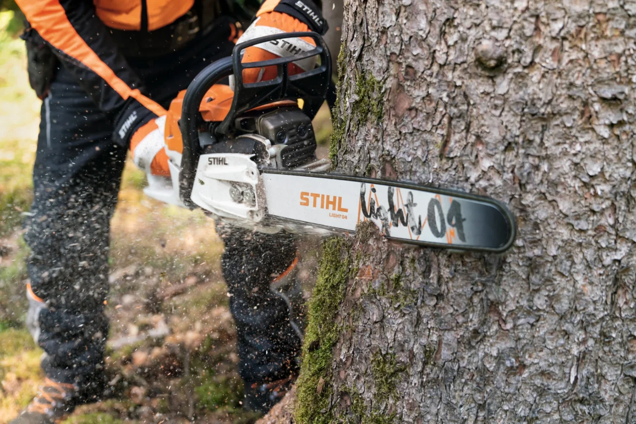STIHL MS 261 C-M, Guide Rollo E 45 cm (.325 RM3 PRO) – 45 cm - en situation