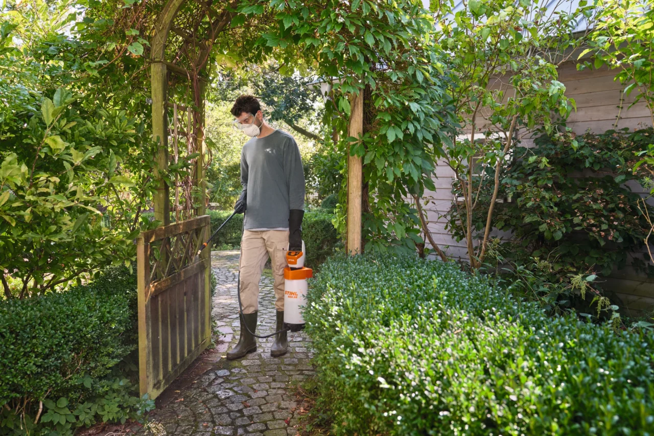 STIHL Pulvérisateur SGA 30 sans batterie ni chargeur - en situation