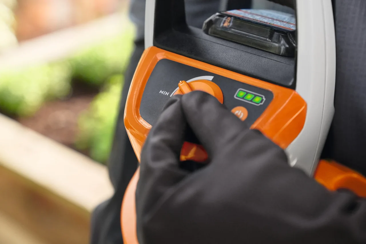 STIHL Pulvérisateur SGA 30 sans batterie ni chargeur - en situation